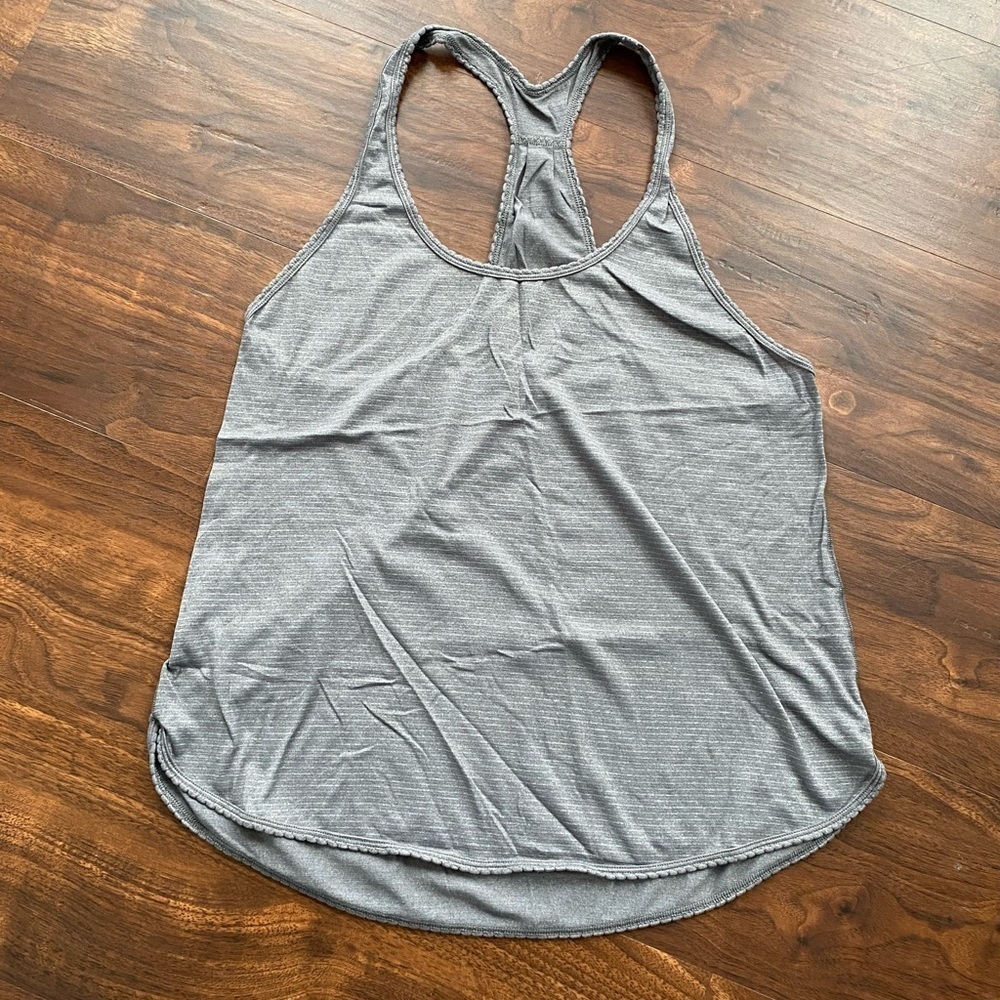 Lululemon 105 F Singlet
Heathered Slate
Size 6
